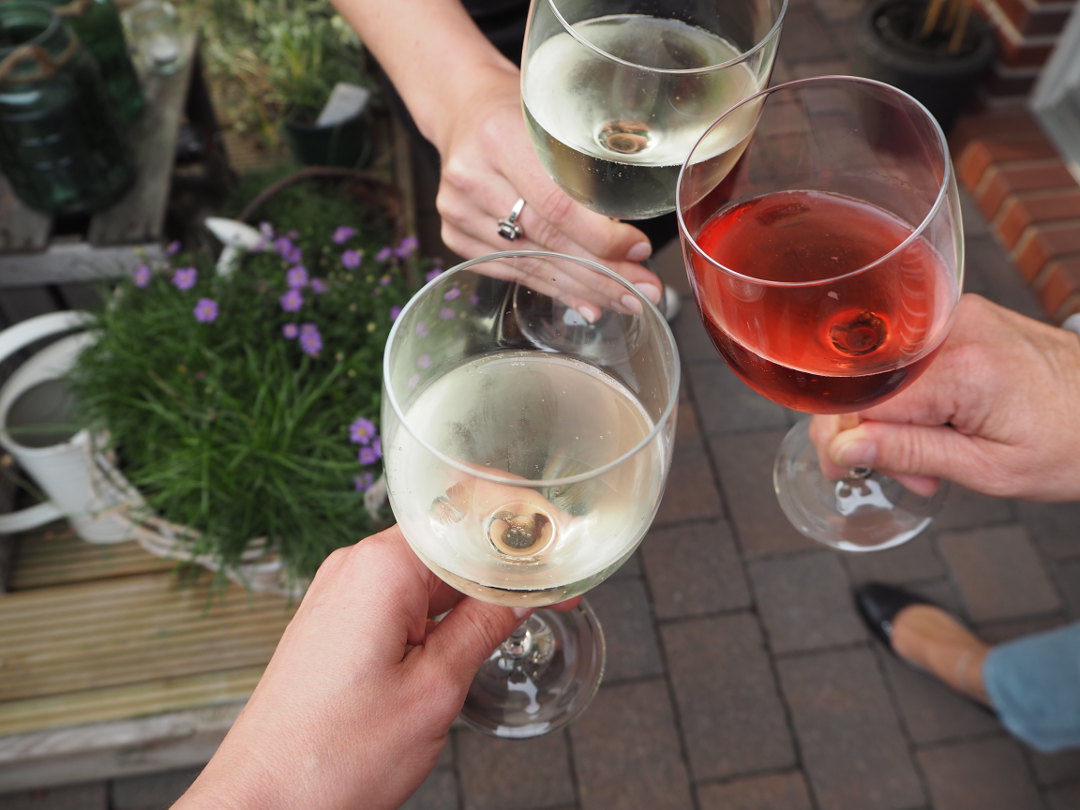 Mädelsabend mit Strandgut Weinschorle | Verlosung | Fräulein Ordnung